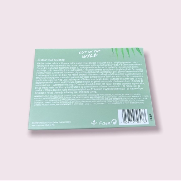 ❤️🤩Palatte never used or swatched - Picture 2 of 3